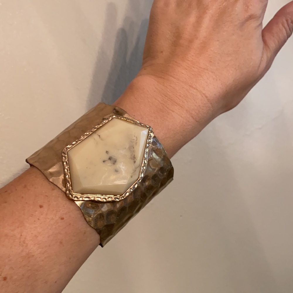2 Faux hammered copper cuff - Picture 5 of 8